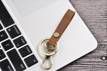 Load image into Gallery viewer, Leather Keychain Pocket for Car Keys Clip Ring Women Men Handmade Accessories DIY Gift 2019 New Solid Brown
